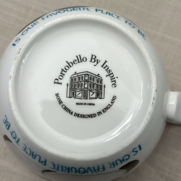 Bone China Panda mug - Picture 4 of 4